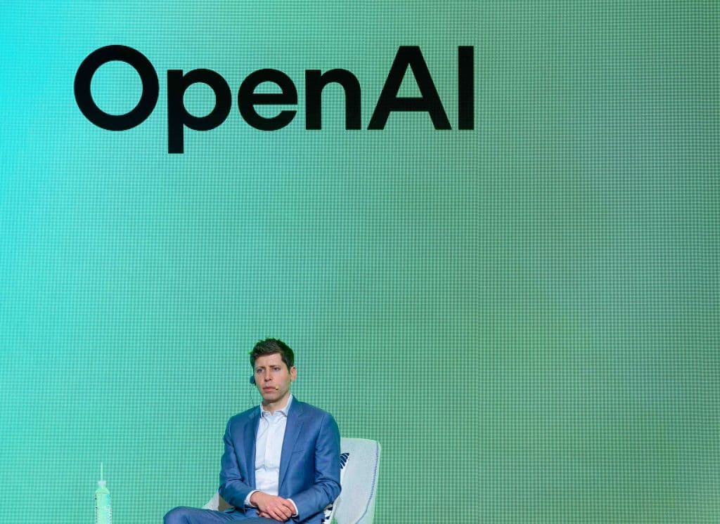 واکنش OpenAI به شکایت اپل: اتهام‌ها بی‌اساس هستند