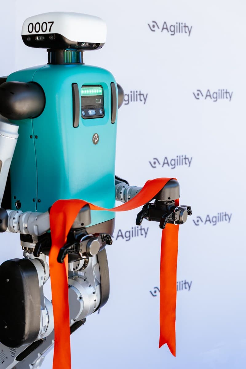 Agility Robotics در همسایگی تسلا: رقابت ربات‌های انسان‌نما وارد فاز جدیدی شد